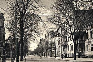 Arnswalde -- Bahnhofstra&szlig;e um 1920