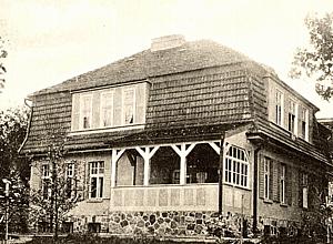 Bei Friedeberg/Nm -- B&uuml;ssow Pfarrhaus