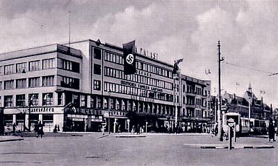Stettin/Pm -- Paradeplatz mit Ufa-Palast um 1936
