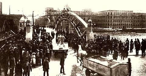 Stettin -- Eine Br&uuml;cke am Hafen