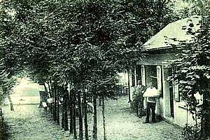 Bei Woldenberg -- Kaffeeh&auml;uschen am Liebsee